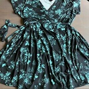 Torrid studio knit wrap dress size 1